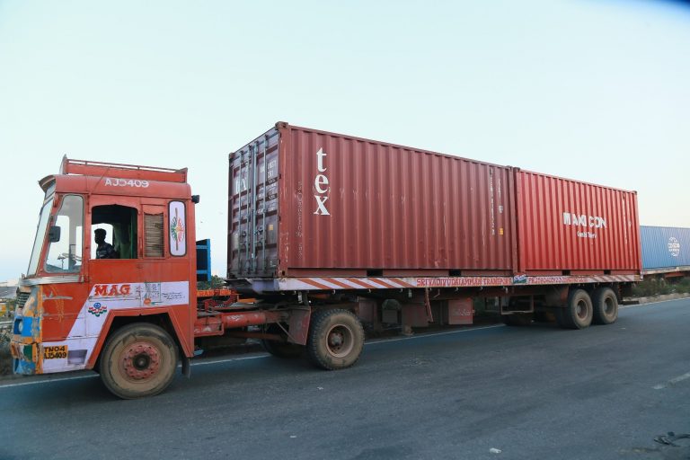 40-foot container transportation